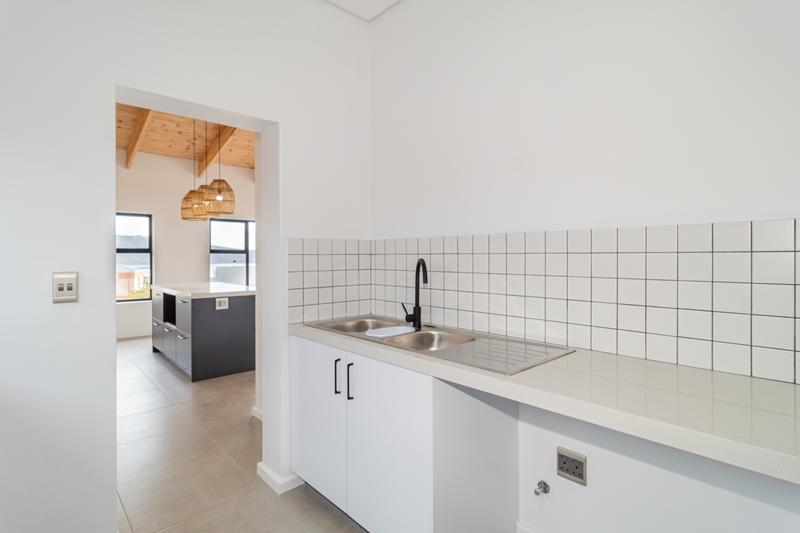 5 Bedroom Property for Sale in Myburgh Park Western Cape